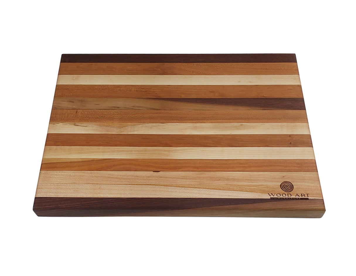 Tabla de tres maderas, con pies antiderrapantes